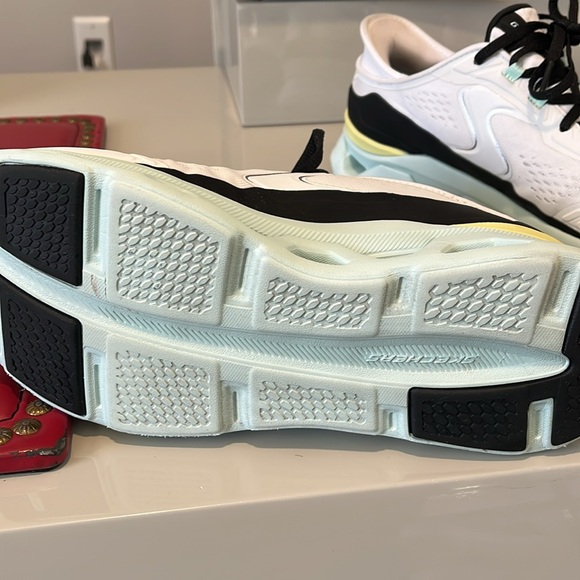 Skechers worn once size 8.5 - Picture 11 of 12